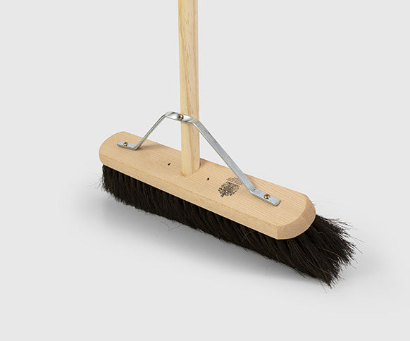 Platform Broom - Finest Medium - H1/3 with fitted handle