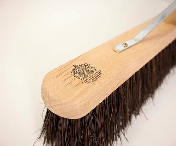 Platform Broom - Finest stiff - H3/5 fitted with handle and stay