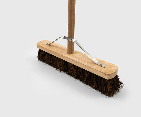 Platform Broom - Value Stiff - VR6 with fitted handle